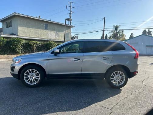 Silver 2010 Volvo XC60 T6