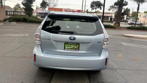 2013 Toyota Prius v Two