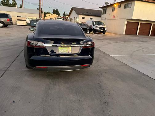 2014 Tesla Model S Base