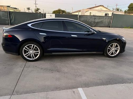 2014 Tesla Model S Base