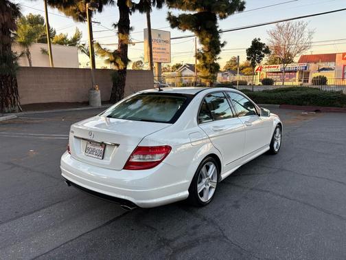 2010 Mercedes-Benz C-Class C300 Luxury Sedan