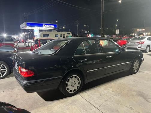 1999 Mercedes-Benz E-Class E320