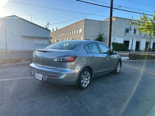 2013 Mazda Mazda3 i SV