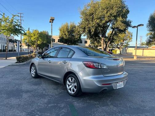 2013 Mazda Mazda3 i SV