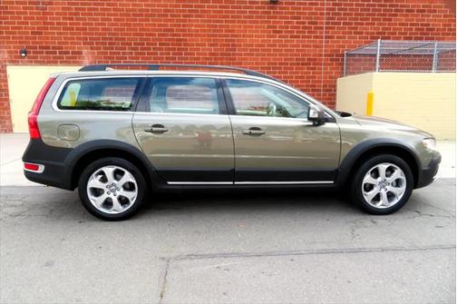 2010 Volvo XC70 T6