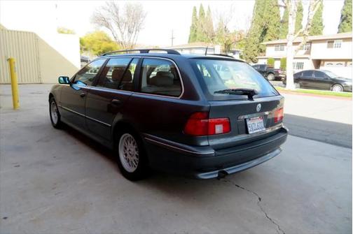 2000 BMW 528 Sport Wagon