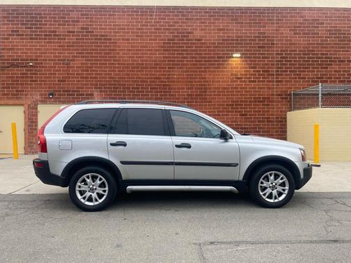 2005 Volvo XC90 2.5T