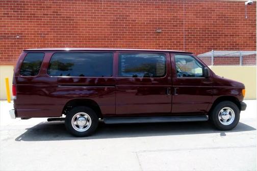 2004 Ford E350 Super Duty XL Wagon