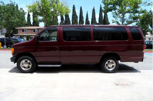 2004 Ford E350 Super Duty XL Wagon
