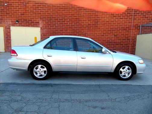 2001 Honda Accord LX sedan