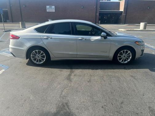 2019 Ford Fusion Hybrid SE