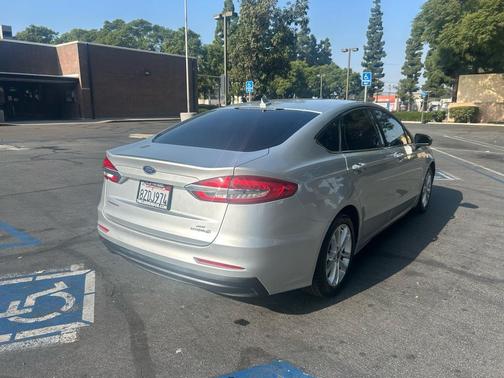 2019 Ford Fusion Hybrid SE