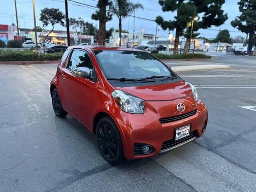 2012 Scion iQ 3-Door Hatchback AT
