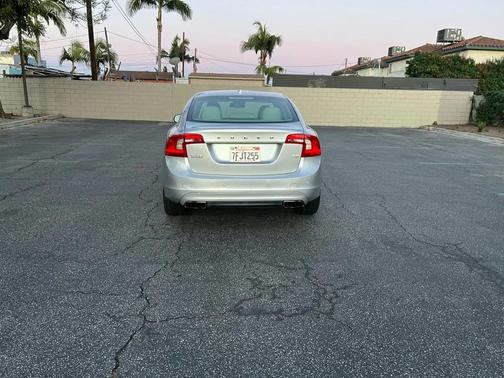 Bright Silver Metallic 2014 Volvo S60 T5