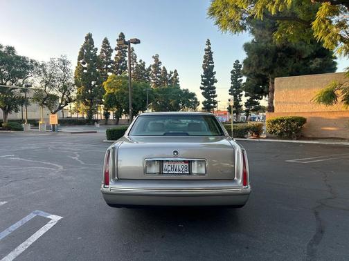 1999 Cadillac DeVille Base