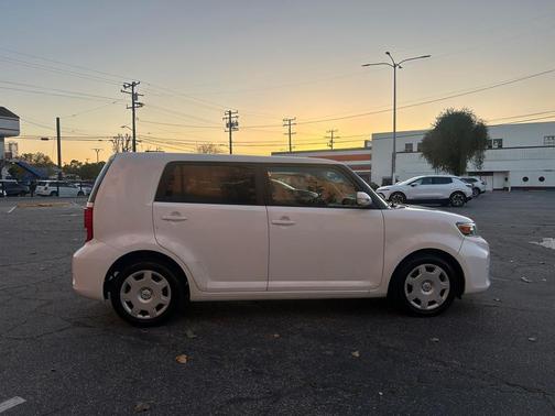 2013 Scion xB 10 Series