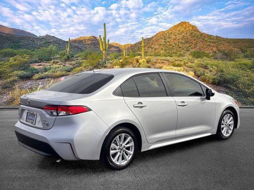 Classic Silver Metallic 2025 Toyota Corolla LE