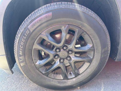 Summit White 2018 Chevrolet Traverse LS