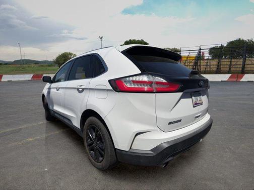 Oxford White 2020 Ford Edge SEL