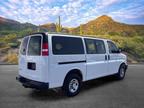 Summit White 2024 Chevrolet Express 2500 LT