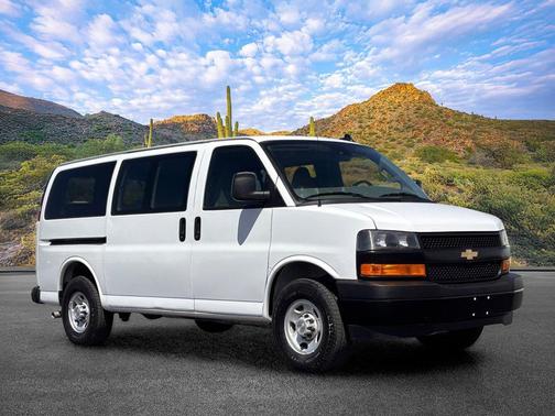 Summit White 2024 Chevrolet Express 2500 LT