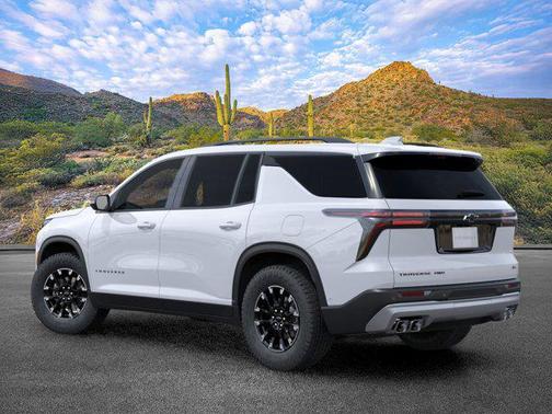 Polar White Tricoat 2026 Chevrolet Traverse AWD Z71