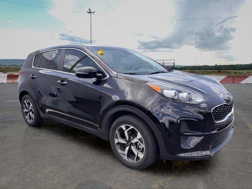 Black Cherry 2021 Kia Sportage LX