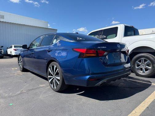 2021 Nissan Altima SR FWD