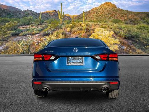 2021 Nissan Altima SR FWD