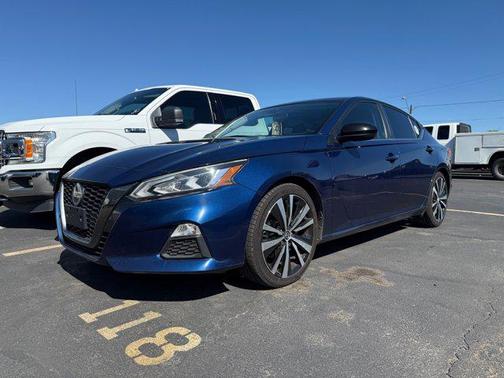 2021 Nissan Altima SR FWD