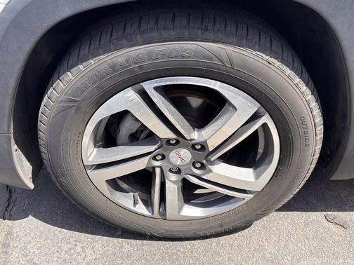 Summit White 2020 GMC Terrain SLT