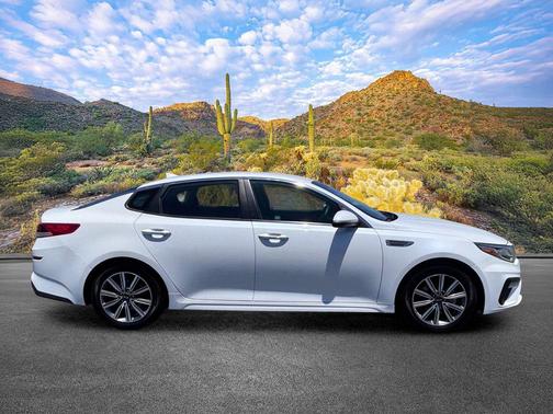 Snow White Pearl 2019 Kia Optima LX