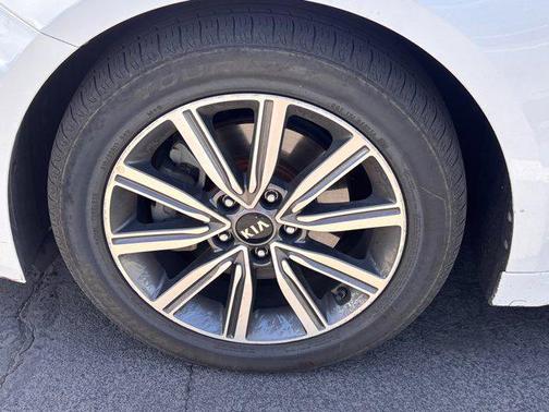 Snow White Pearl 2019 Kia Optima LX