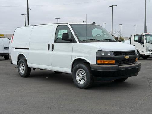 2025 Chevrolet Express 2500 RWD 2500 Regular Wheelbase WT