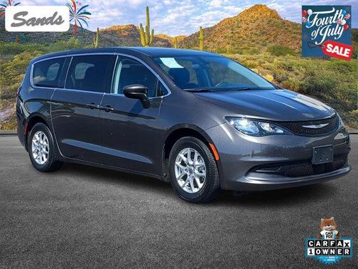 2022 Chrysler Voyager LX