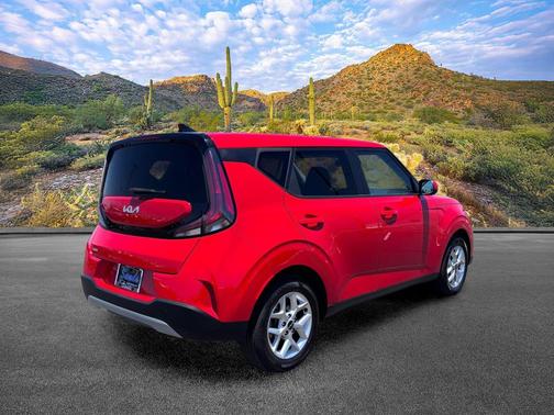 Inferno Red 2024 Kia Soul LX