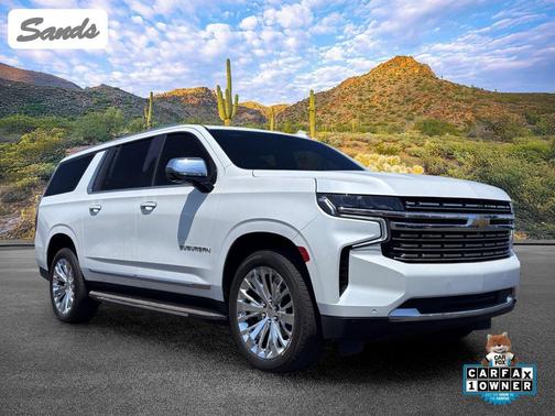Iridescent Pearl Tricoat 2023 Chevrolet Suburban Premier