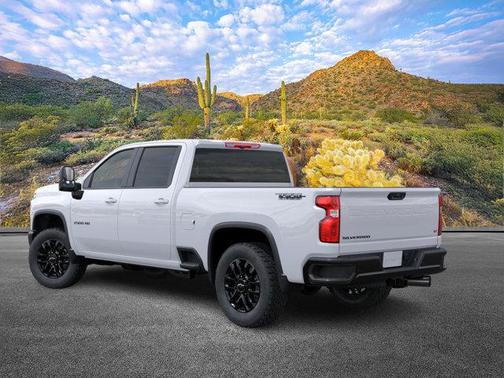 Summit White 2026 Chevrolet Silverado 2500 LT