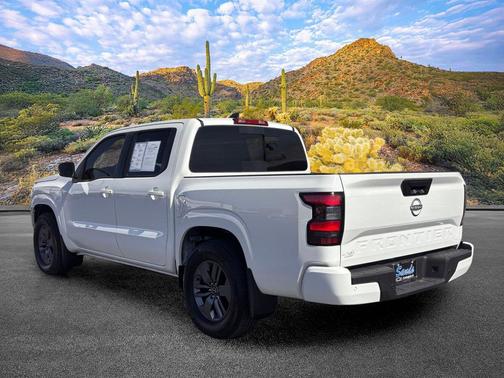 Glacier White 2025 Nissan Frontier SV