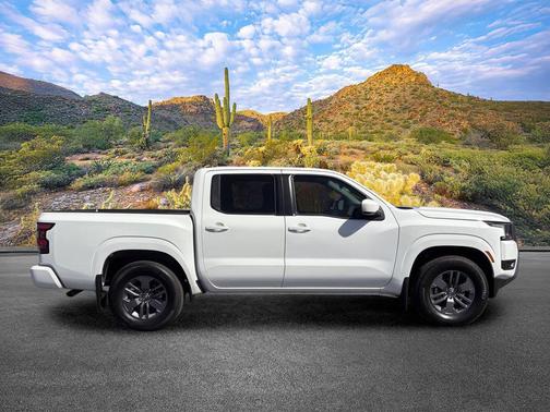 Glacier White 2025 Nissan Frontier SV