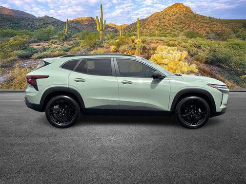 Cacti Green 2025 Chevrolet Trax FWD ACTIV