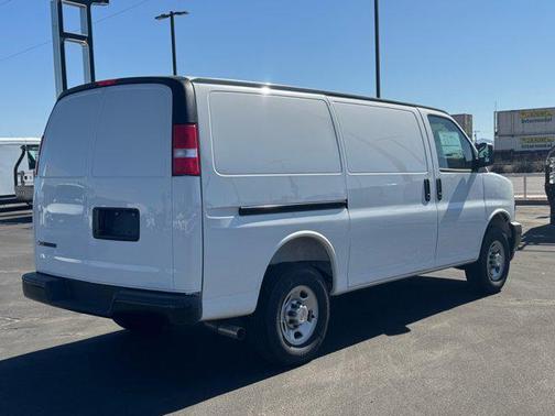2025 Chevrolet Express 2500 RWD 2500 Regular Wheelbase WT