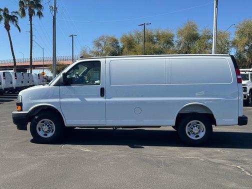 2025 Chevrolet Express 2500 RWD 2500 Regular Wheelbase WT