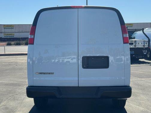 2025 Chevrolet Express 2500 RWD 2500 Regular Wheelbase WT