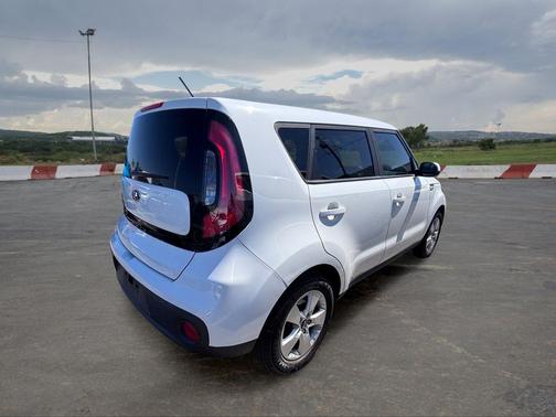 Clear White 2018 Kia Soul Base