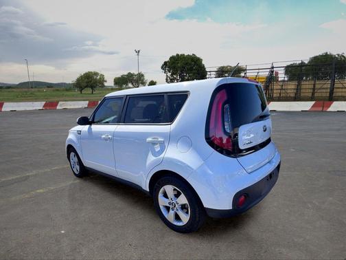 Clear White 2018 Kia Soul Base