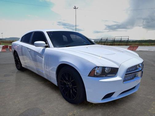 Bright White Clearcoat 2014 Dodge Charger SE