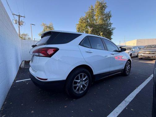 2022 Chevrolet Equinox LS