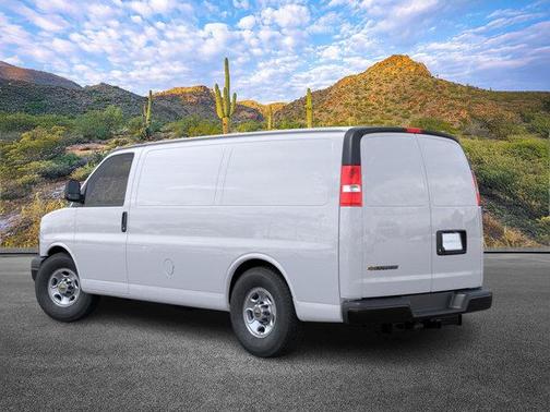 2025 Chevrolet Express 2500 RWD 2500 Regular Wheelbase WT