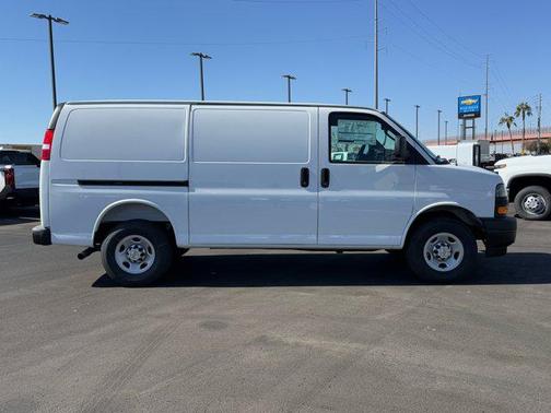 2025 Chevrolet Express 2500 RWD 2500 Regular Wheelbase WT